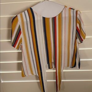 Short sleeve tee w tie